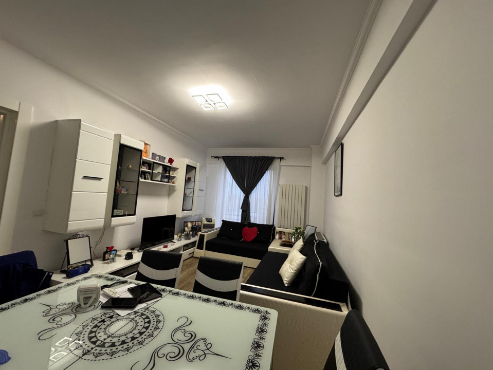 Apartament 2 camere-decomandat-Sos. Chitilei-de vanzare