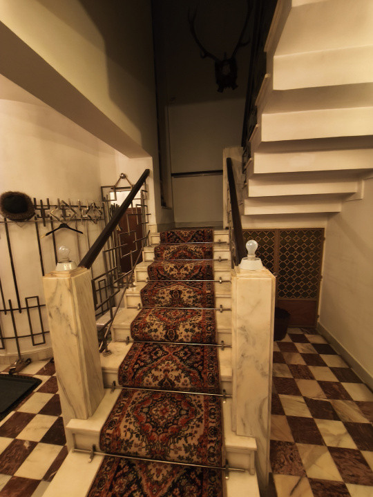 De închiriat: casă spațioasă cu terasă și garaj – Domenii