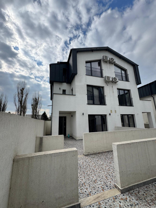 Duplex  4 camere, mobilat, curte proprie, garaj 2 locuri – Citattadella Garden