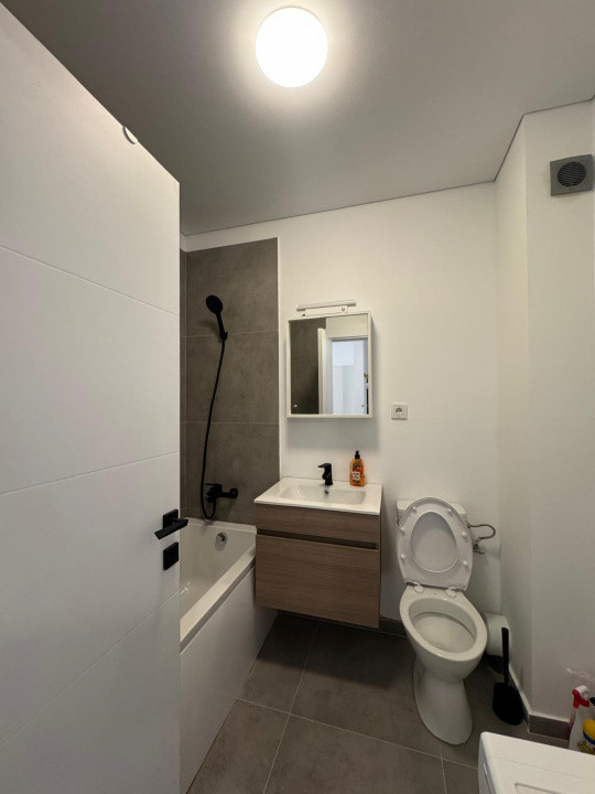 Garsonieră – PRIMA ÎNCHIRIERE Hamilton Residence,