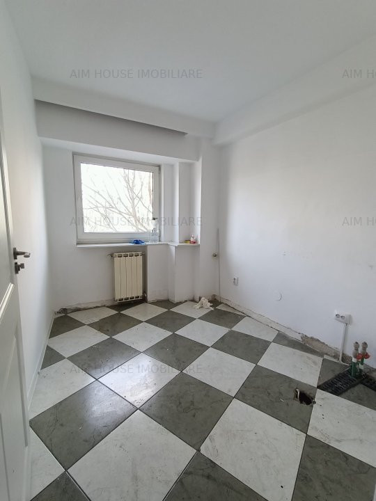 Piata Victoriei-Ap. 3 cam. decomandat de inchiriat,pretabil birou/salon/cabinet