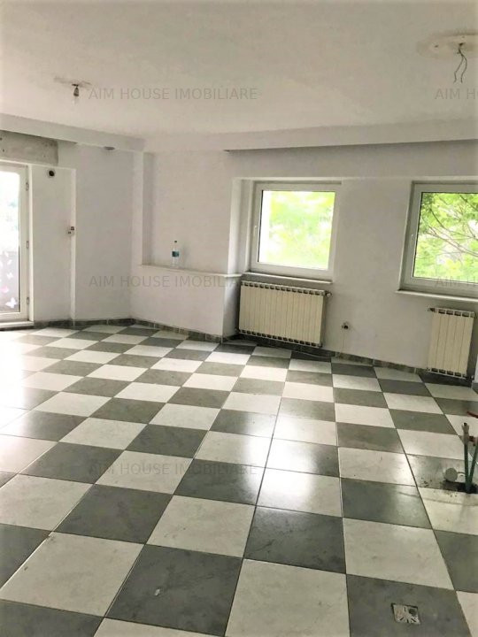 Piata Victoriei-Ap. 3 cam. de inchiriat,pretabil birou/salon/cabinet
