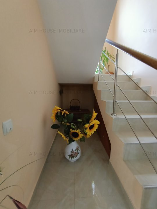 Vila individuala 4 Cam. Tartasesti cu garaj si foisor