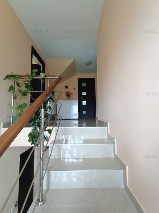 Vila individuala 4 Cam. Tartasesti cu garaj si foisor