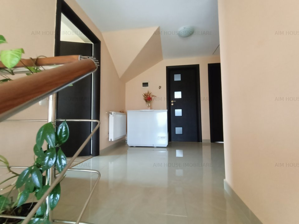 Vila individuala 4 Cam. Tartasesti cu garaj si foisor
