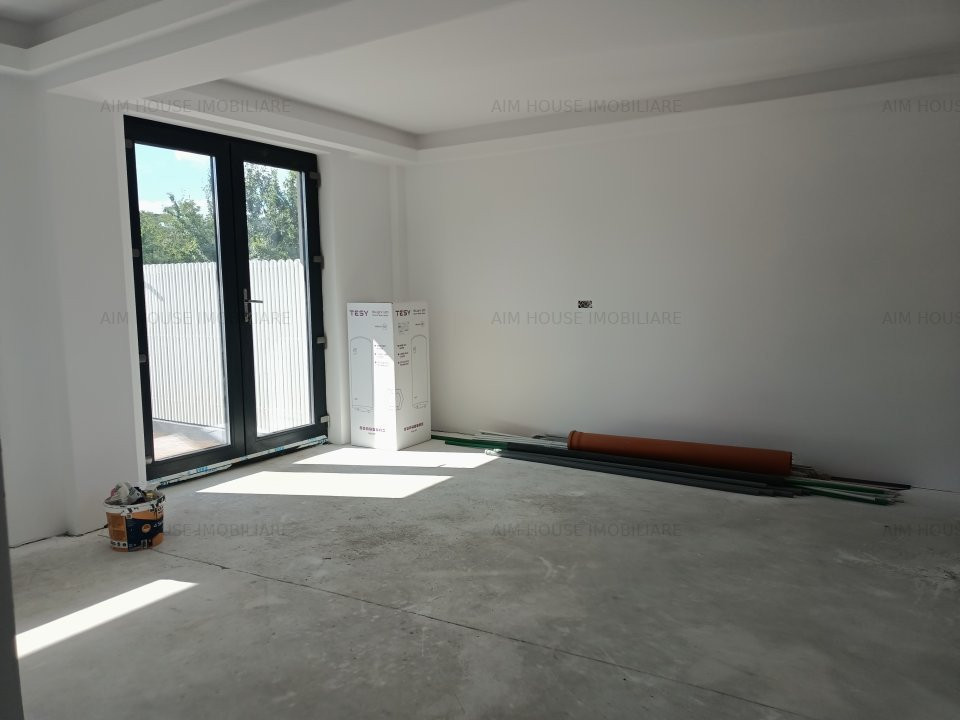 Vila in triplex Baneasa-Vatra Noua Sisesti.