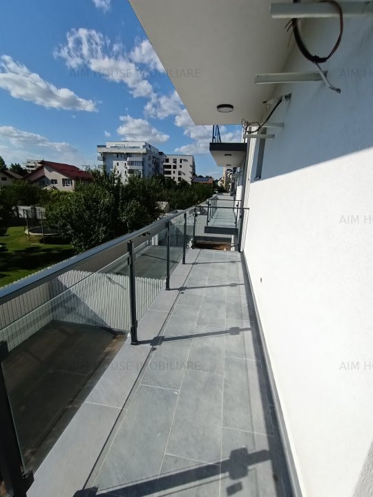 Vila in triplex Baneasa-Vatra Noua Sisesti.