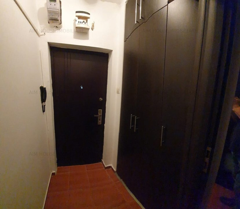 Sala Palatului-Cismigiu-Ap. 2 cam. fara risc-pretabil investitie/locuinta