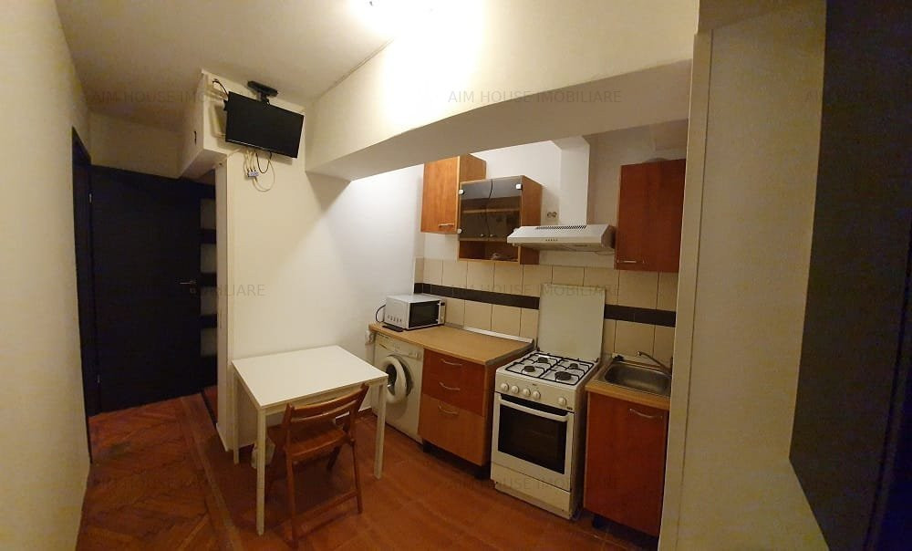 Sala Palatului-Cismigiu-Ap. 2 cam. fara risc-pretabil investitie/locuinta