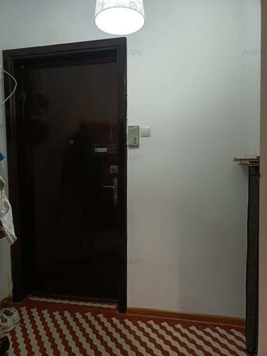 Sala Palatului-Cismigiu-Ap. 2 cam. pretabil investitie/locuinta.