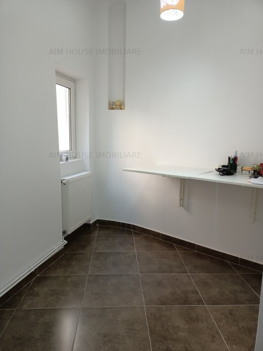 Sala Palatului-Cismigiu-Ap. 2 cam. pretabil investitie/locuinta.
