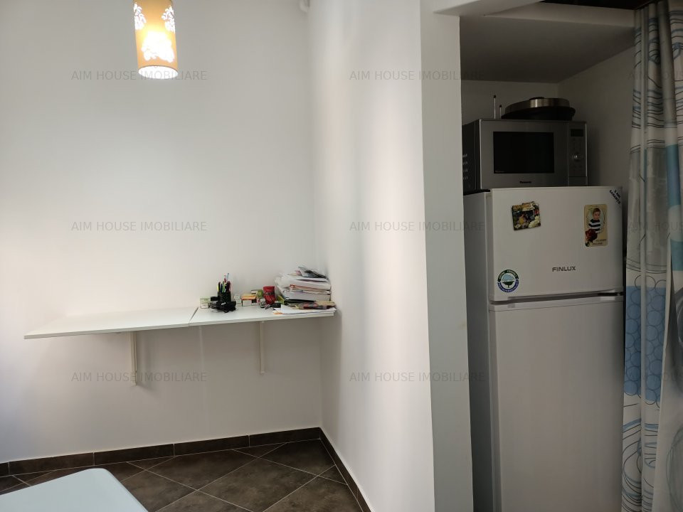 Sala Palatului-Cismigiu-Ap. 2 cam. pretabil investitie/locuinta.