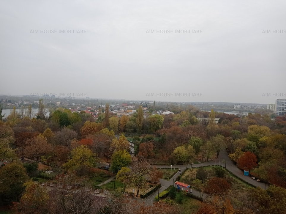 Ap. 3 Cam. decomandat-Biserica Plumbuita-vedere parc.