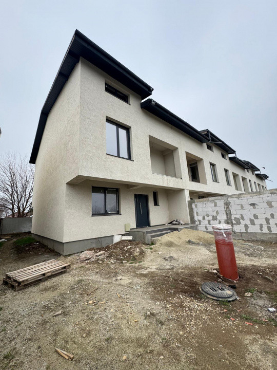 Duplex P+E+M- 4 camere-3bai-Domnesti-curte-Parcare-0% Comision