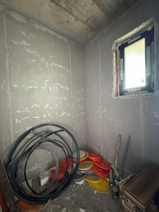 Duplex P+E+M- 4 camere-3bai-Domnesti-curte-Parcare-0% Comision