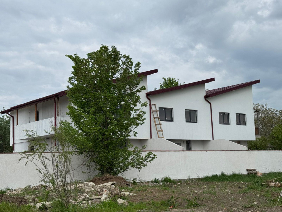 Direct dezvoltator – Duplex Pipera-Tunari, curte+P,5 cam.,4 bai, comision 0%!