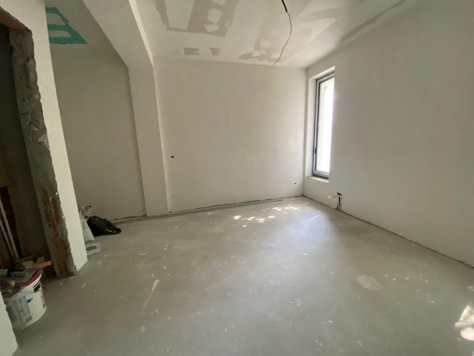 Direct dezvoltator – Duplex Pipera-Tunari, curte+P,5 cam.,4 bai, comision 0%!