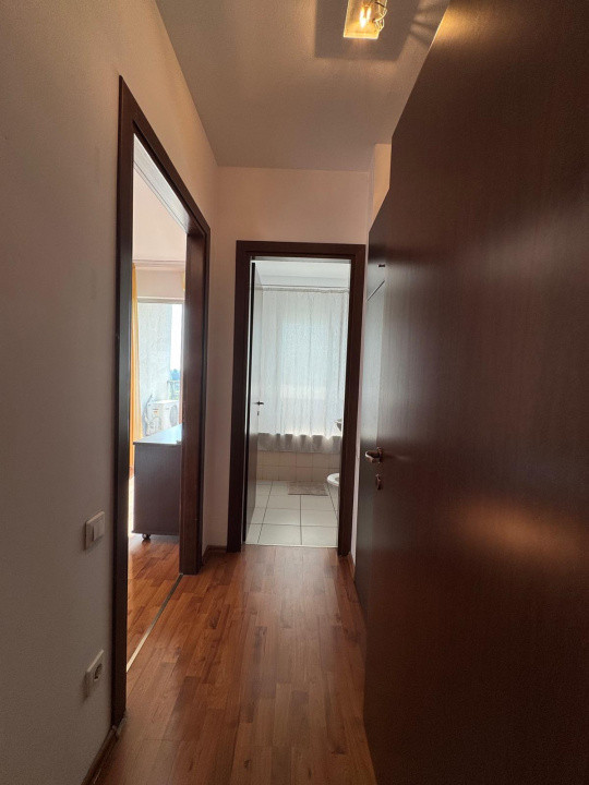  Apartament 3 camere, 2 băi, de închiriat în Quadra Residence-Parcare