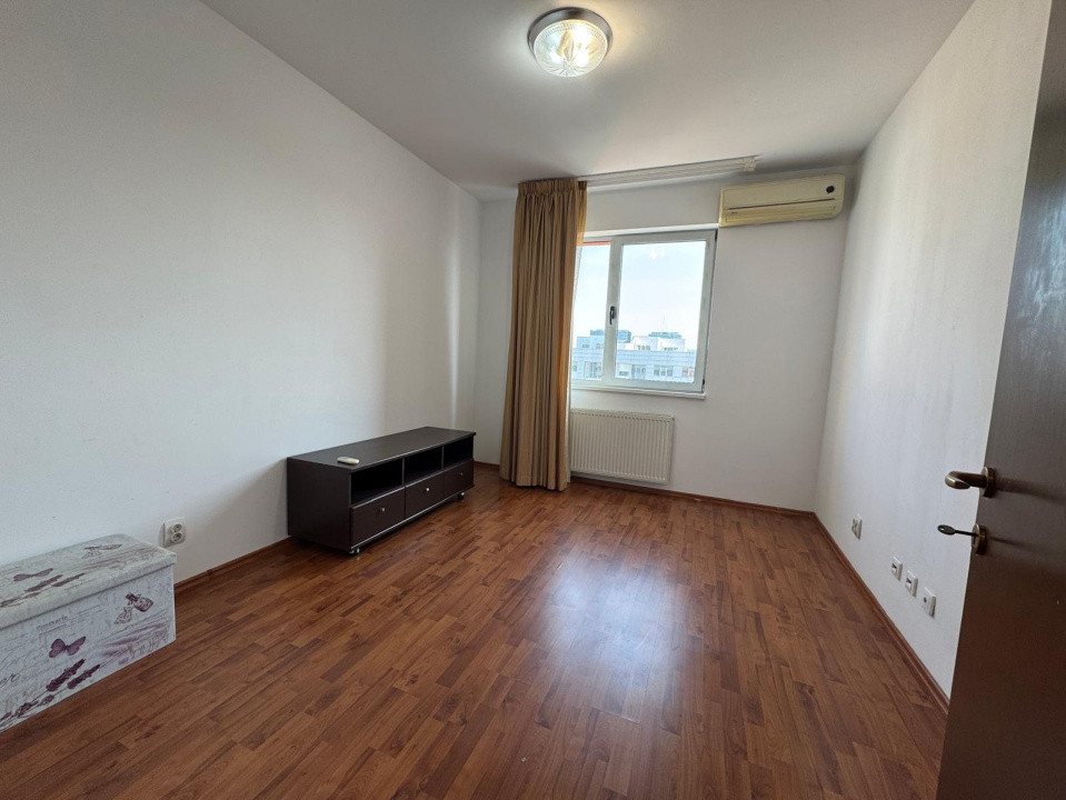  Apartament 3 camere, 2 băi, de închiriat în Quadra Residence-Parcare