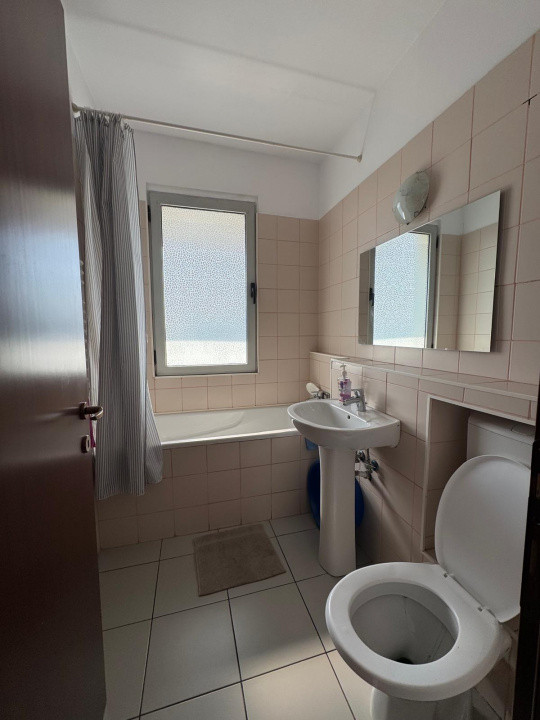  Apartament 3 camere, 2 băi, de închiriat în Quadra Residence-Parcare
