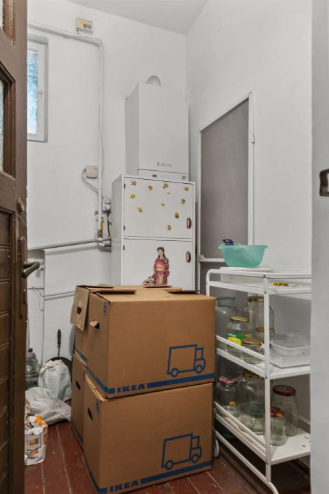 Apartament 4 camere, 117 mp,etaj 1, ultracentral – P-ța Sfinții Voievozi, ASE