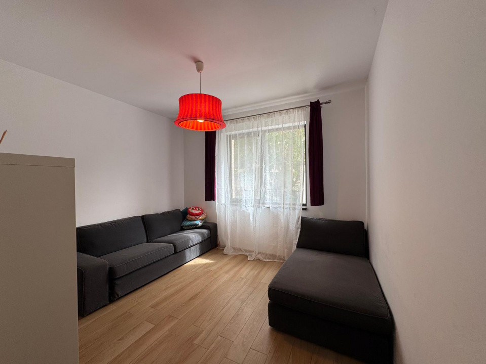 Vilă individuală 5 cam. de inchiriat, 165 mp, terasă 30 mp, parcare 4 mașini 