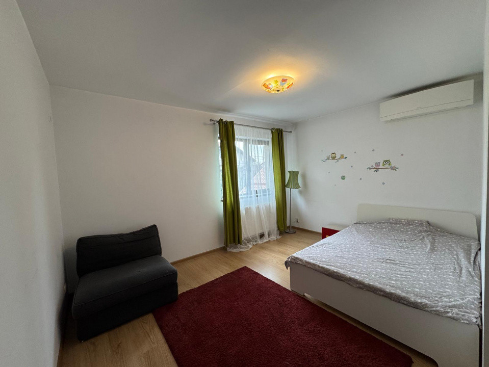 Vilă individuală 5 cam. de inchiriat, 165 mp, terasă 30 mp, parcare 4 mașini 